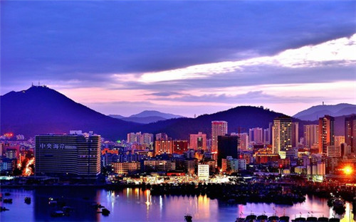 黄山华山有什么景点（中国华山黄山还有什么山）