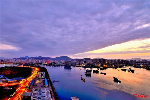 赤壁水底有什么景点吗（赤壁有没有水上乐园）